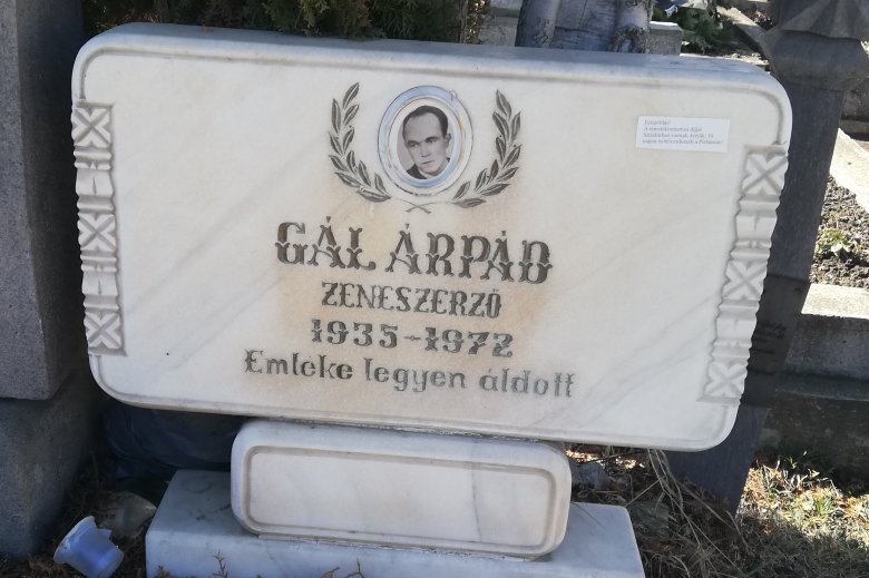 Gál Árpád síremléke a csíkszeredai temetőben •  Fotó: Dobos László