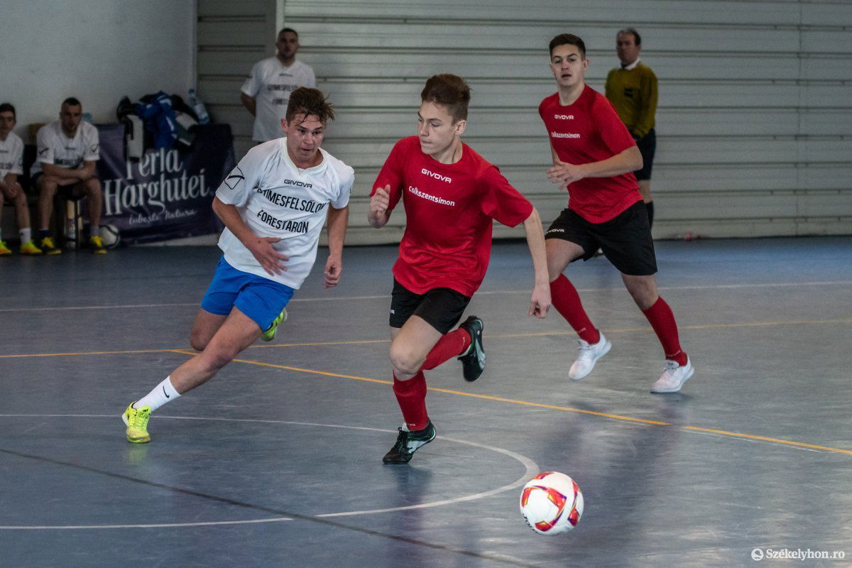 Gyimesfelsőlok–Csíkszentsimon II. &bullet;  Fotó: Pinti Attila