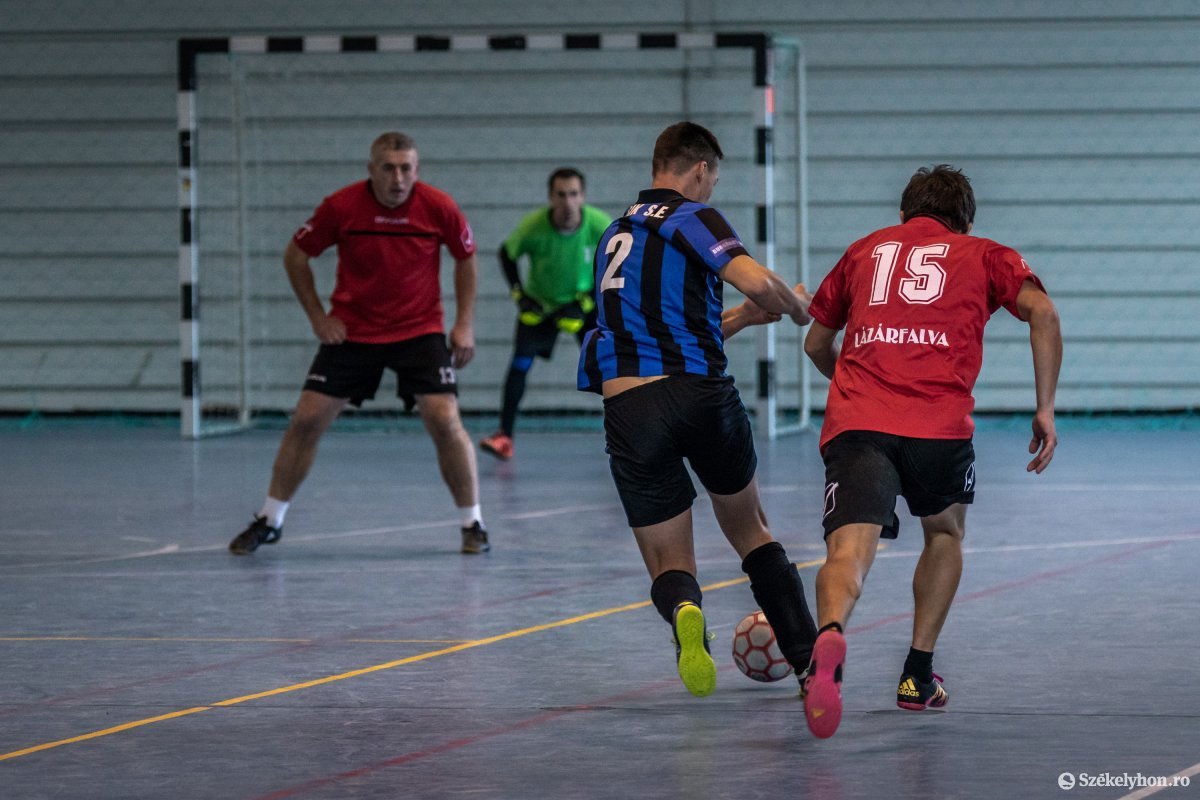 Csíkszentmárton–Lázárfalva &bullet;  Fotó: Pinti Attila