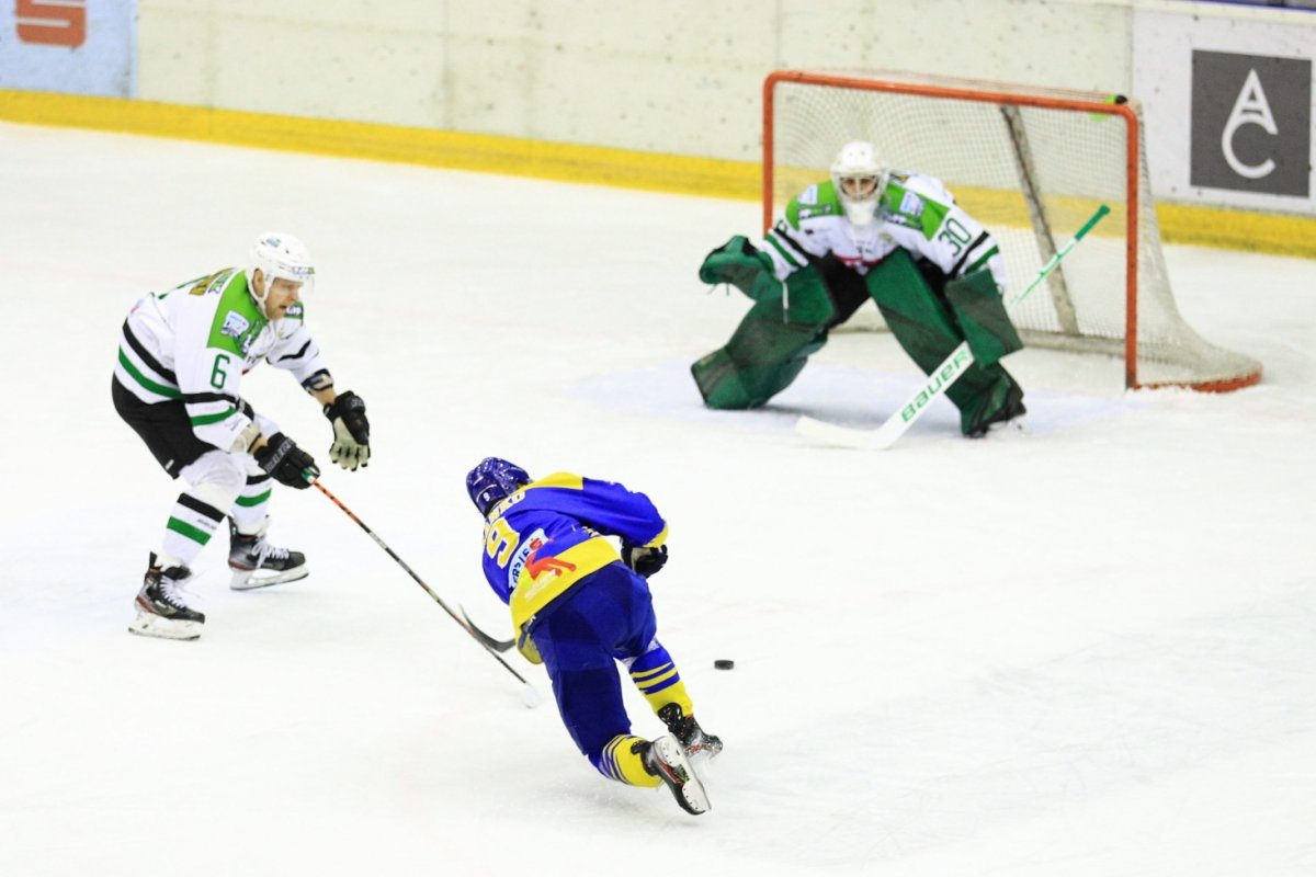 •  Fotó: Alexandra Sanpetru