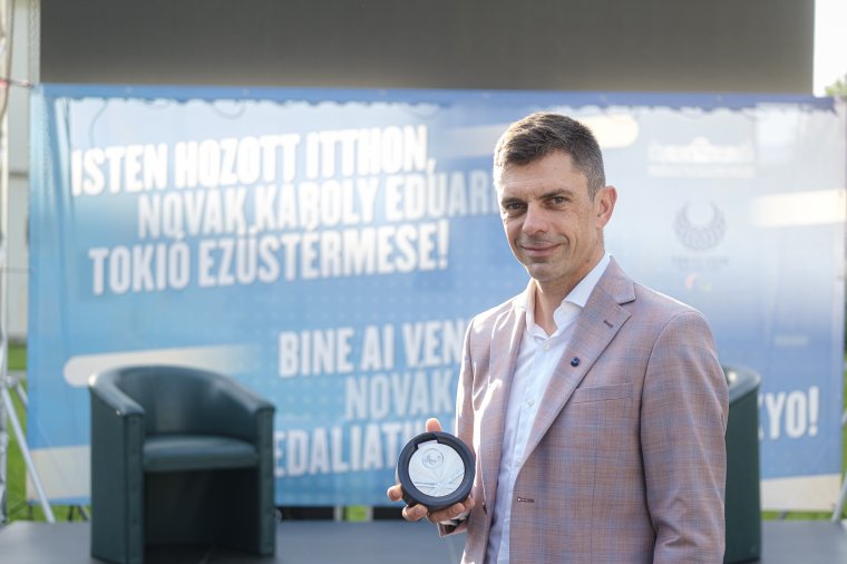 Átmenetileg visszavonul az aktív versenyzéstől Novák Eduárd sportminiszter