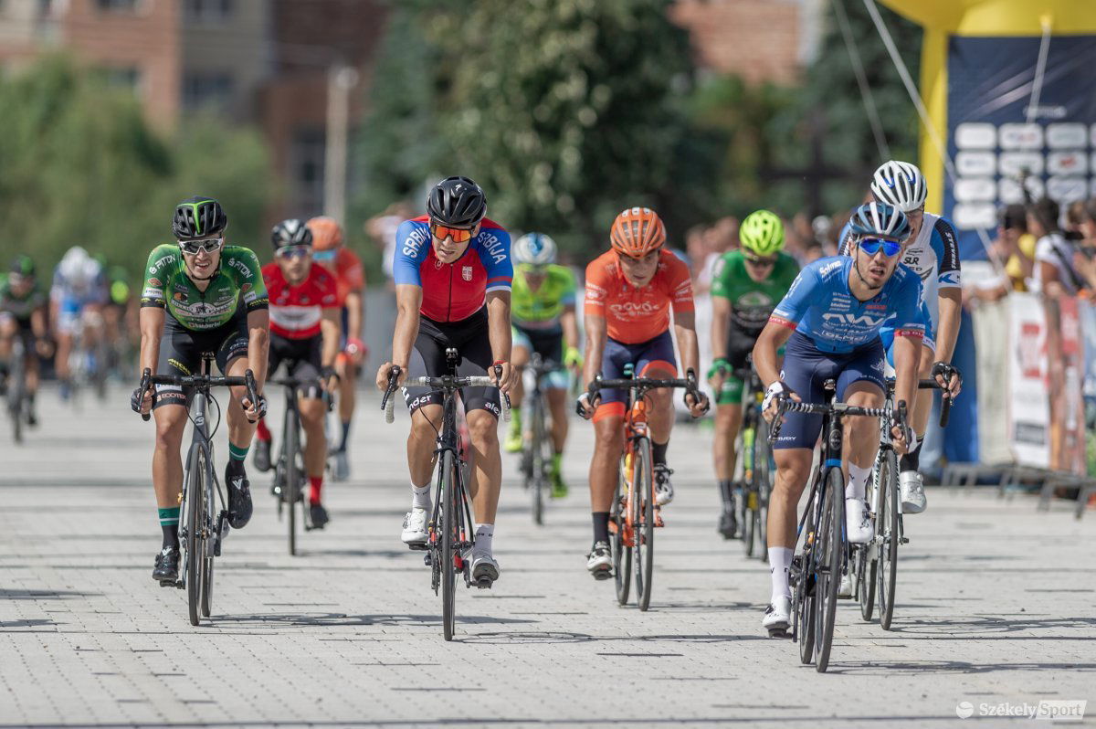 &bullet;  Fotó: Pinti Attila