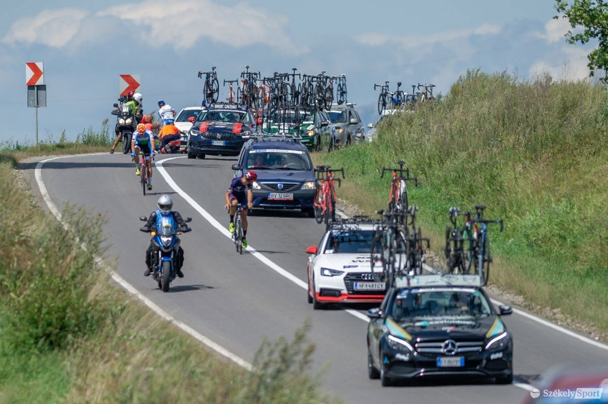 &bullet;  Fotó: Pinti Attila