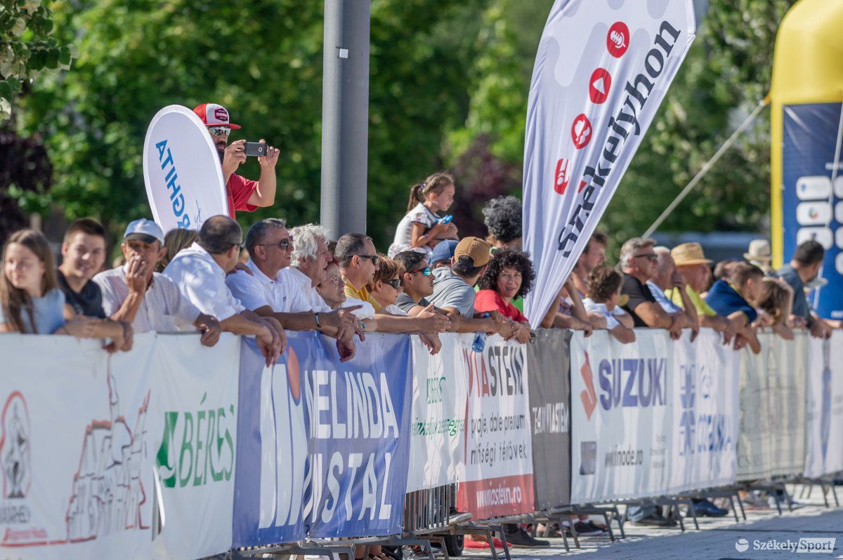 &bullet;  Fotó: Pinti Attila