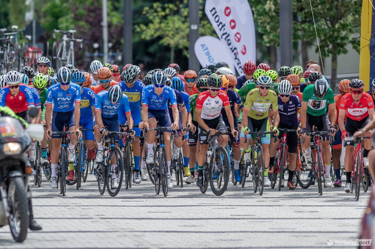 &bullet;  Fotó: Pinti Attila