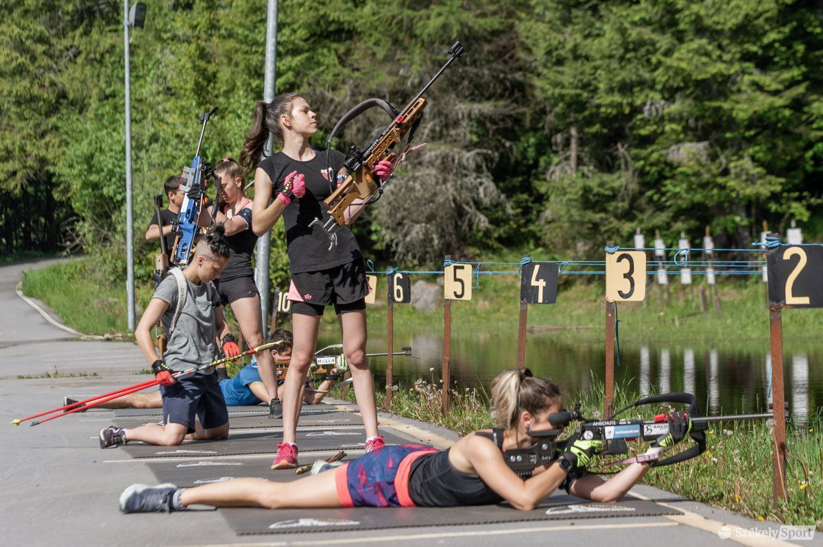 &bullet;  Fotó: Pinti Attila