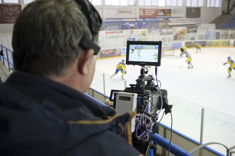 Ifjúsági hokivébé és topligás rangadók – a szerdai sportműsor