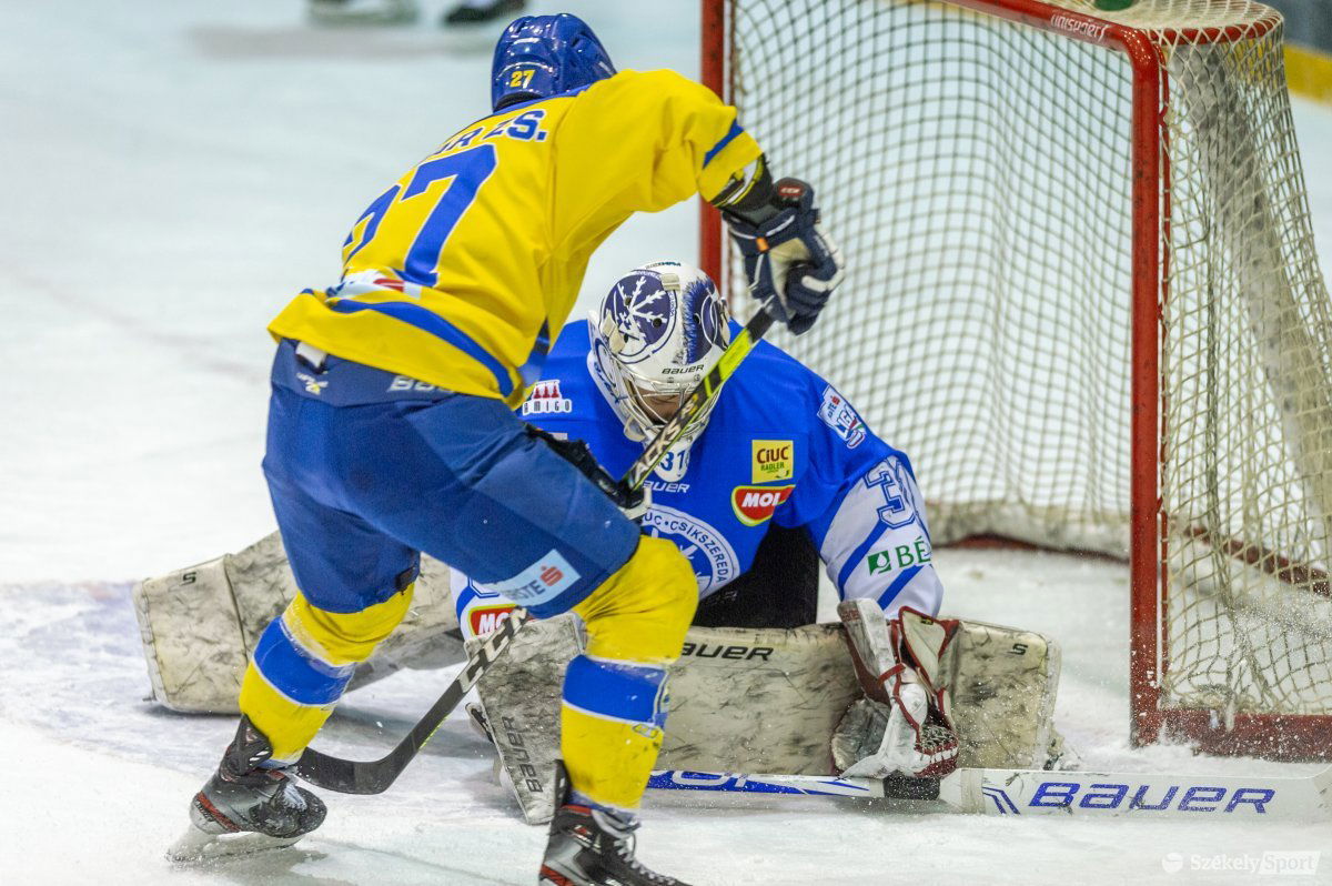 A fiatal Adorján Örssel a kapuban nyerte meg az utolsó két meccset a Sportklub •  Fotó: Pinti Attila