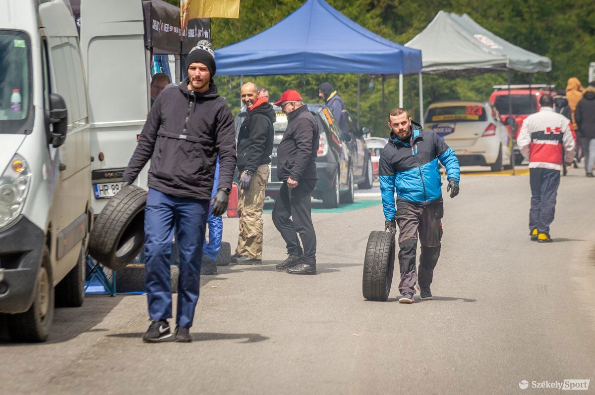 &bullet;  Fotó: Pinti Attila