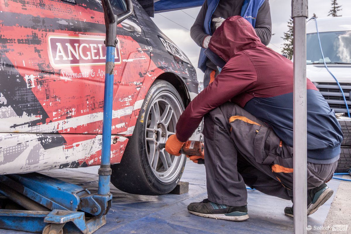 &bullet;  Fotó: Pinti Attila