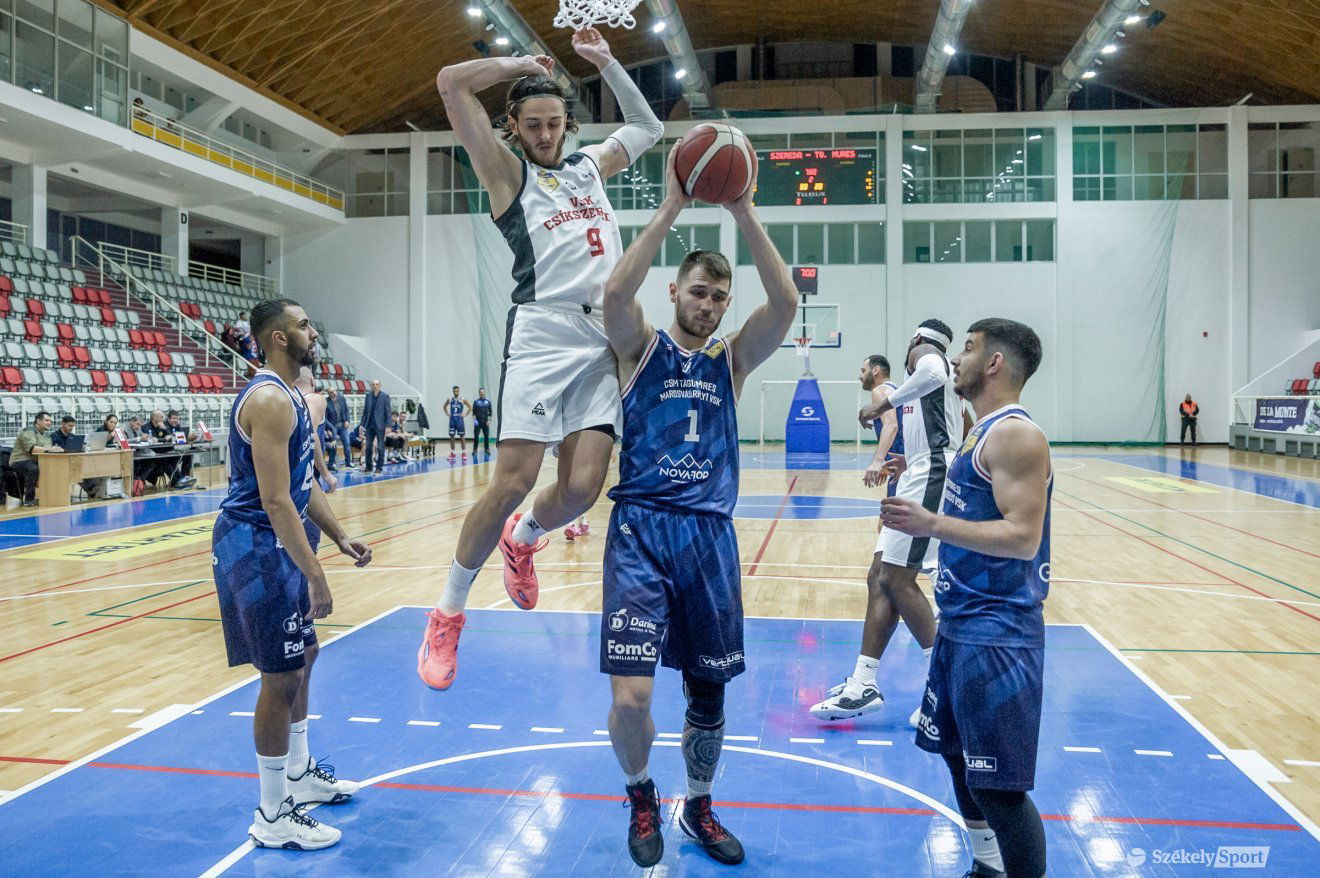 •  Fotó: Pinti Attila