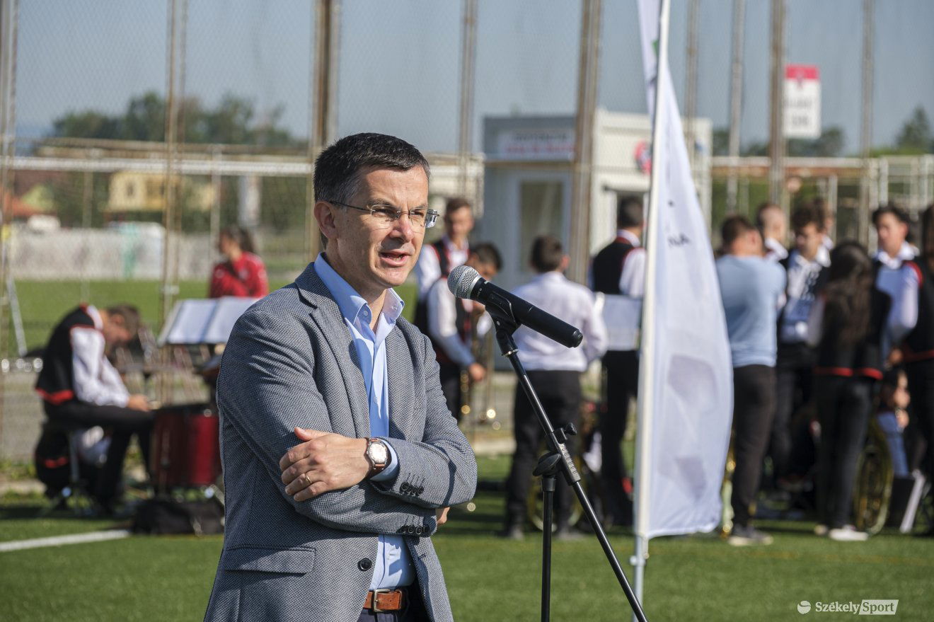 Tóth László, Magyarország Csíkszeredai Főkonzulátusának vezetője •  Fotó: Veres Nándor