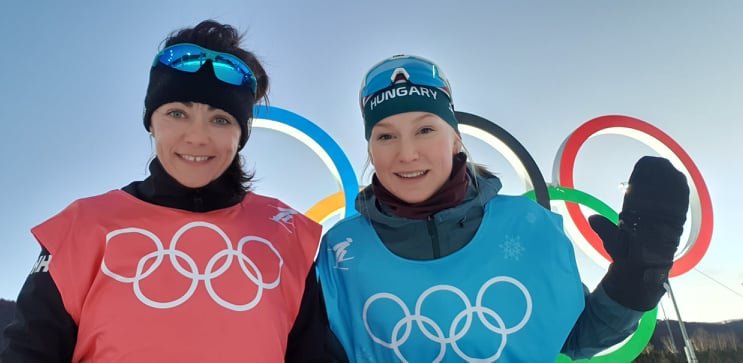 Szőcs Emőke (balról) és Pónya Sára az olimpiai faluban •  Fotó: Forrás: Szőcs Emőke