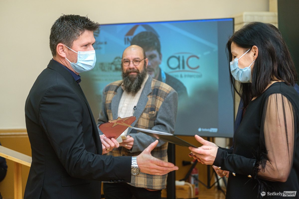 &bullet;  Fotó: Veres Nándor