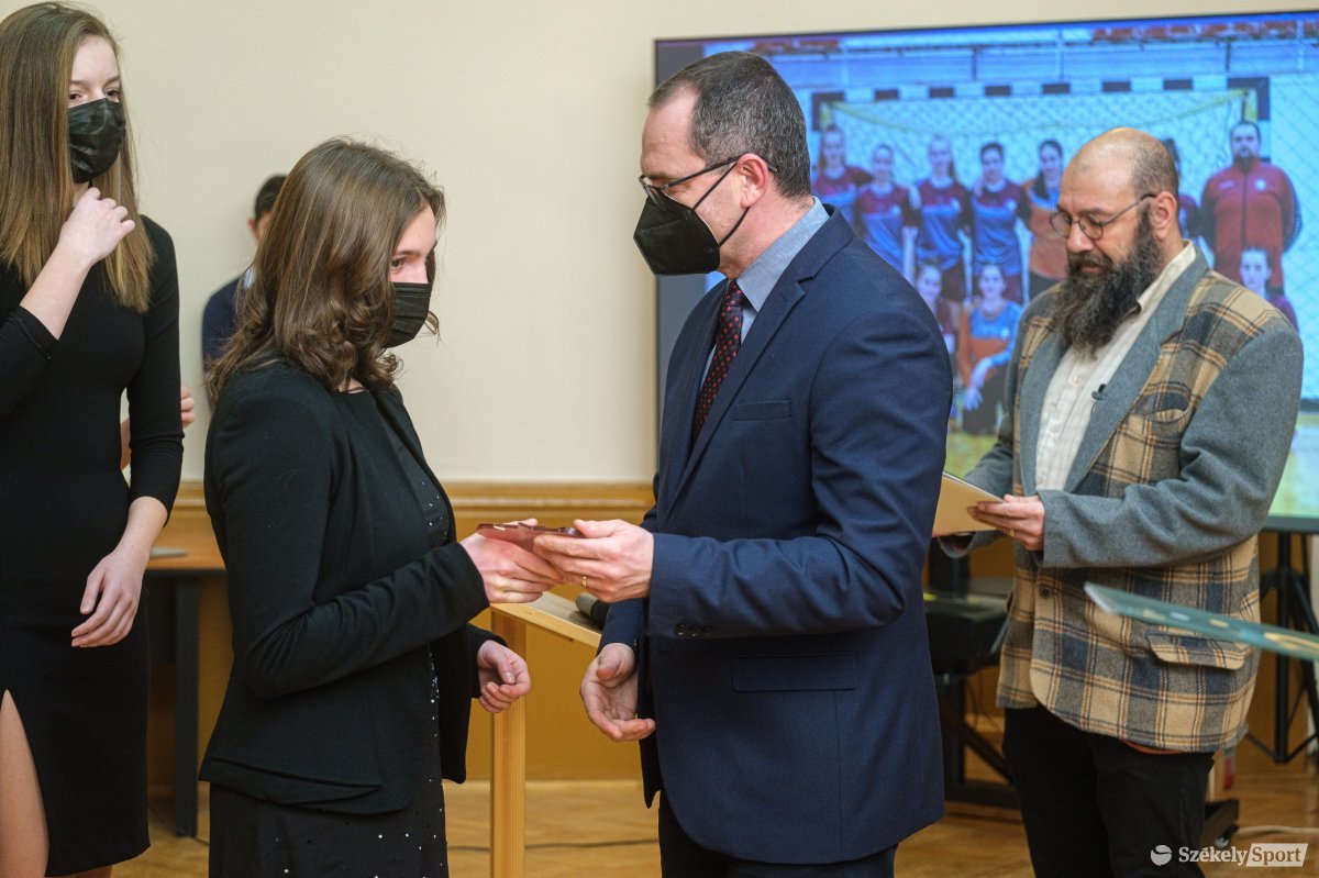 &bullet;  Fotó: Veres Nándor