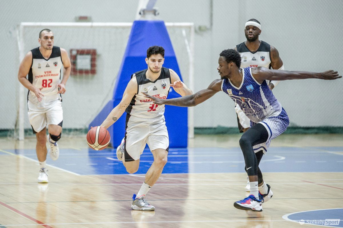 •  Fotó: Pinti Attila