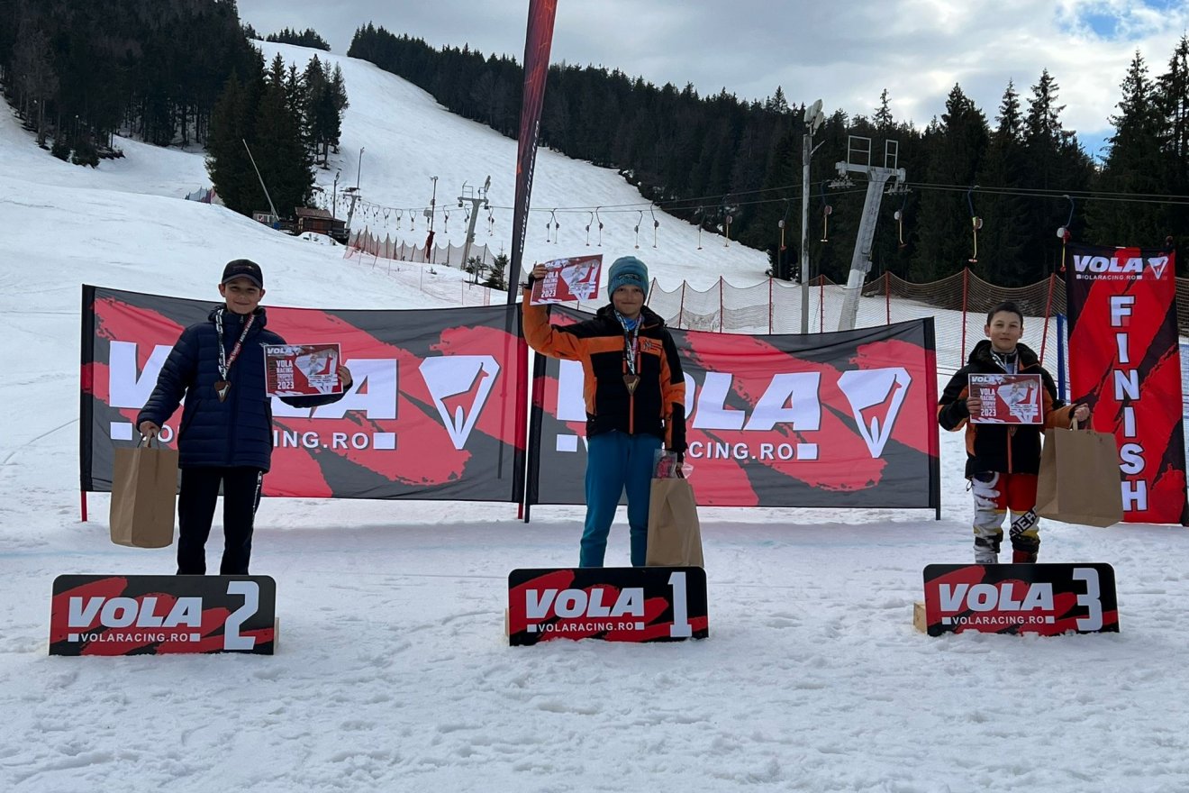 Az U12-es korosztály fiúversenyének legjobbjai: 1.Balogh-Lőrinc Mátyás, 2. Szabó Zsolt, 3. Páll László •  Fotó: Forrás: Csíkszeredai ISK