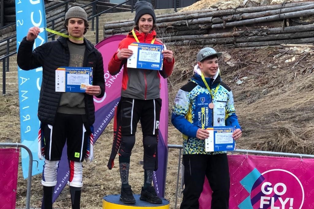 Az U16-osok díjazása. Balról Mánya Szilas •  Fotó: Forrás: Csíkszeredai ISK