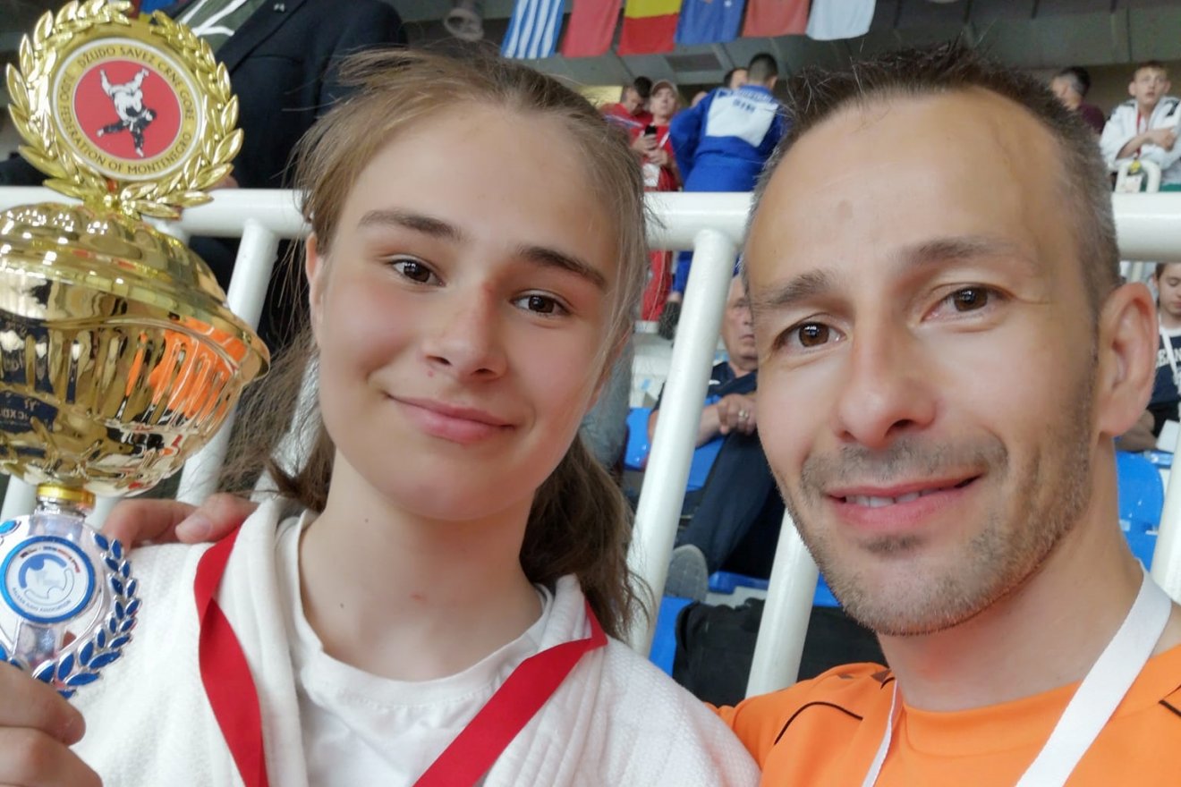 A Balkán-bajnok Kopacz Sarolta és edzője, Sinka Szabolcs •  Fotó: Sinka Szabolcs