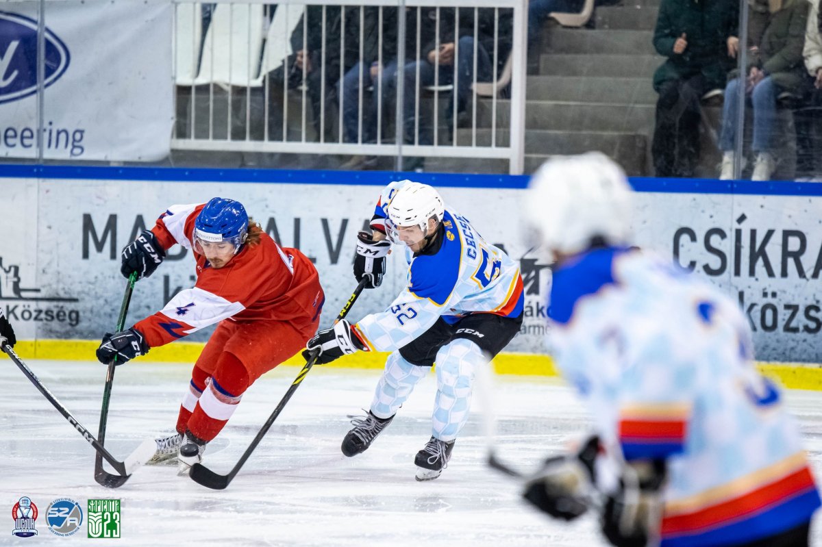 &bullet;  Fotó: Forrás: World Cup of University Hockey/  Tămîrjan Robert