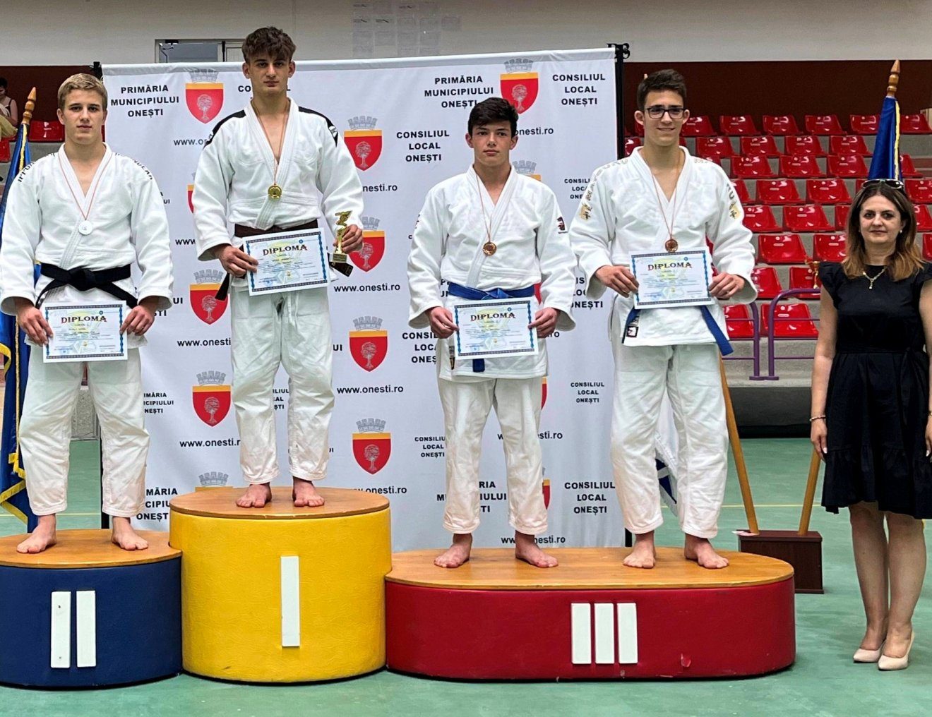 Mihály Hunor (jobbról az első) ezüstérmes lett •  Fotó: Forrás: Mártonfi Judo