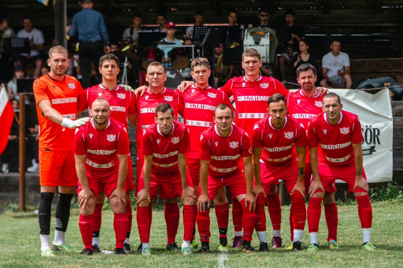 A Csíkszentsimoni FC kezdőcsapata a balánbányaiak ellen •  Fotó: Forrás: Csíkszentsimoni FC