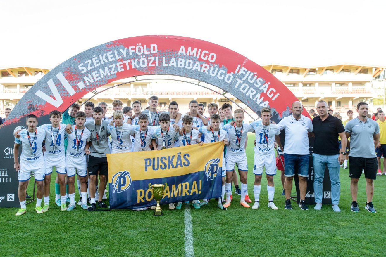 A győztes Puskás Akadémia csapata •  Fotó: FK Csíkszereda