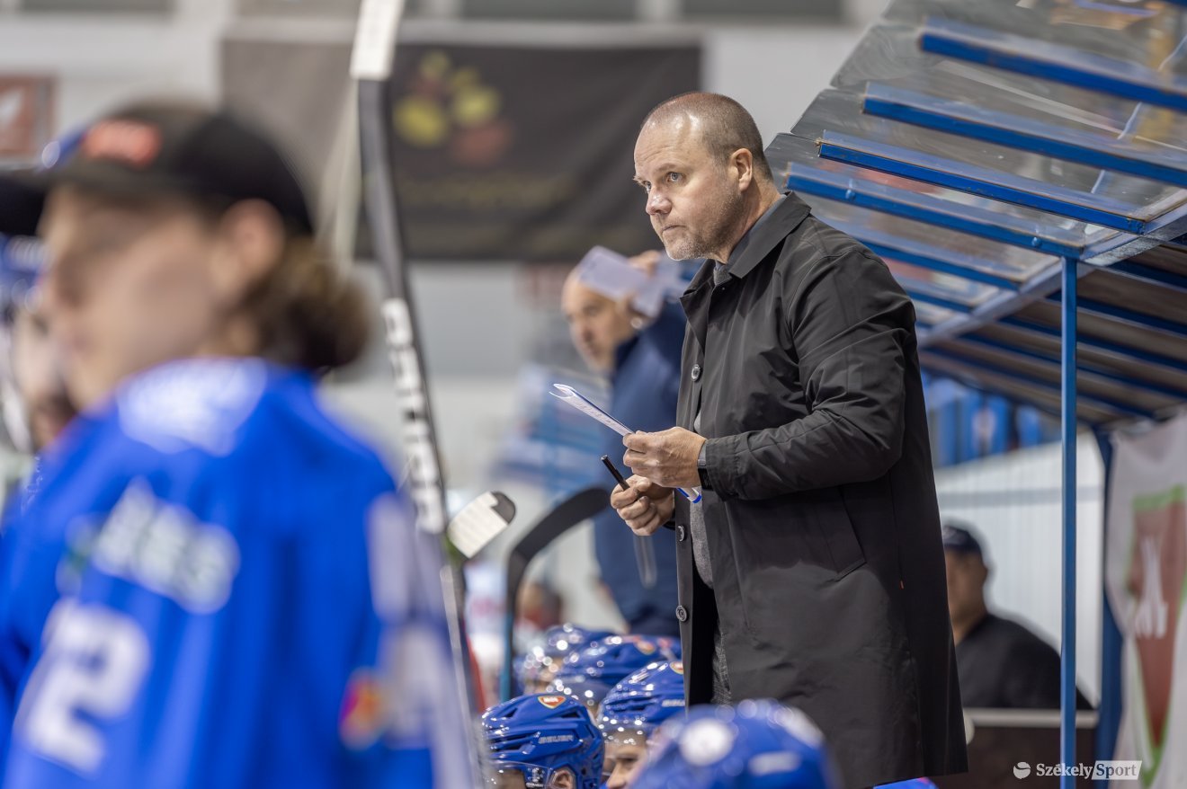 Bradley Gratton, a Csíkszeredai Sportklub vezetőedzője •  Fotó: Pinti Attila