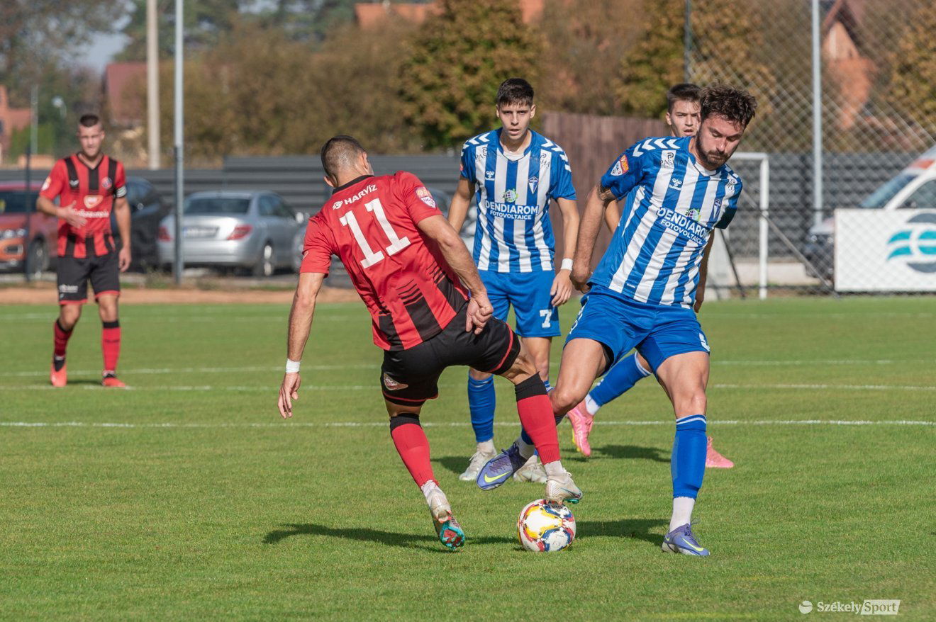 A Dési Unirea labdarúgói játszanak a legsportszerűbben •  Fotó: Pinti Attila
