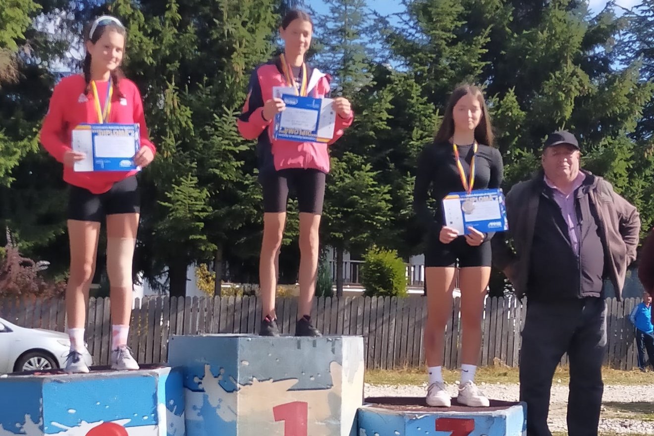 Tamás Boróka bronzérmes az ifjúsági 3-asok között •  Fotó: Gecse Izabella