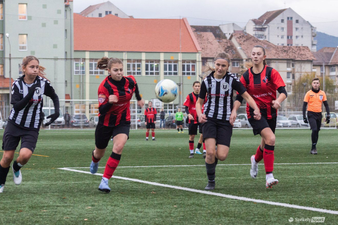 •  Fotó: Borbély Fanni