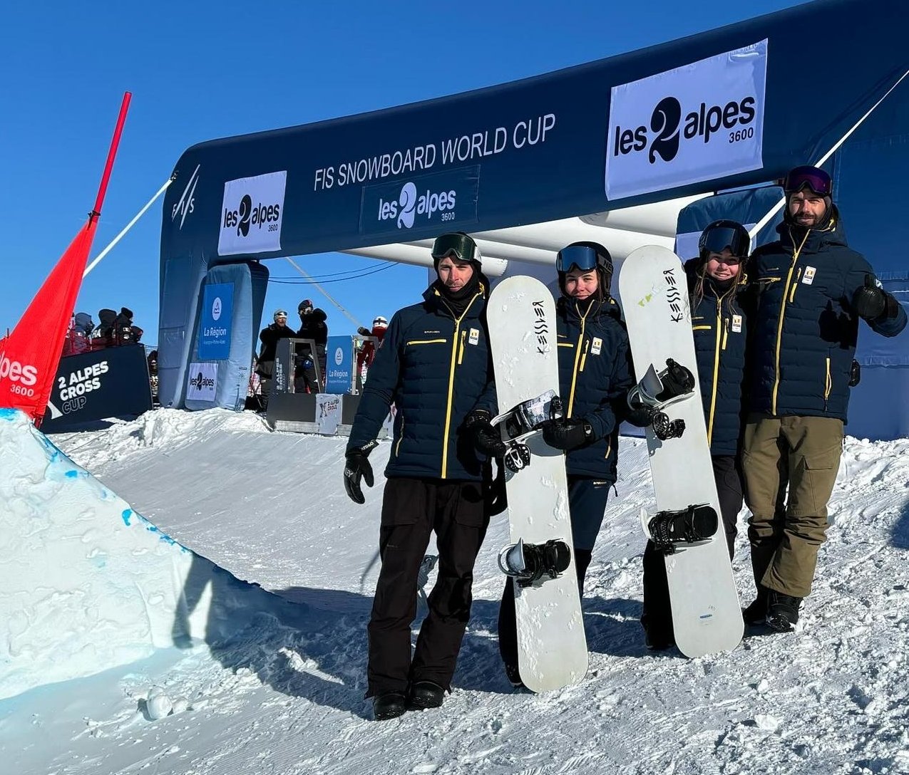 A székelyföldi snowboard-csapat a  Francia Alpokban •  Fotó: Kinda Géza magánarchívuma