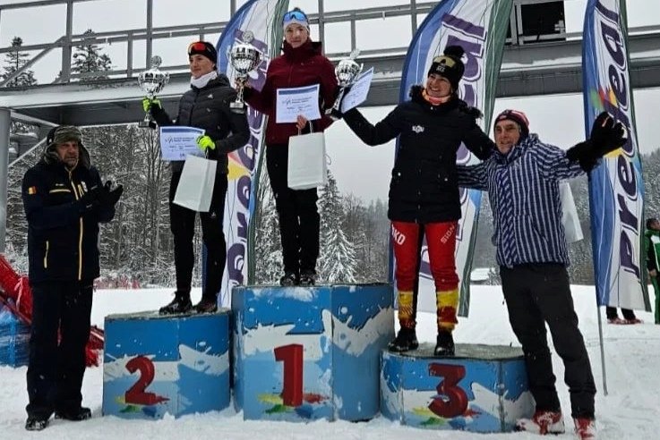 A női verseny dobogósai •  Fotó: Román Sí- és Biatlon-szövetség (FRSB)