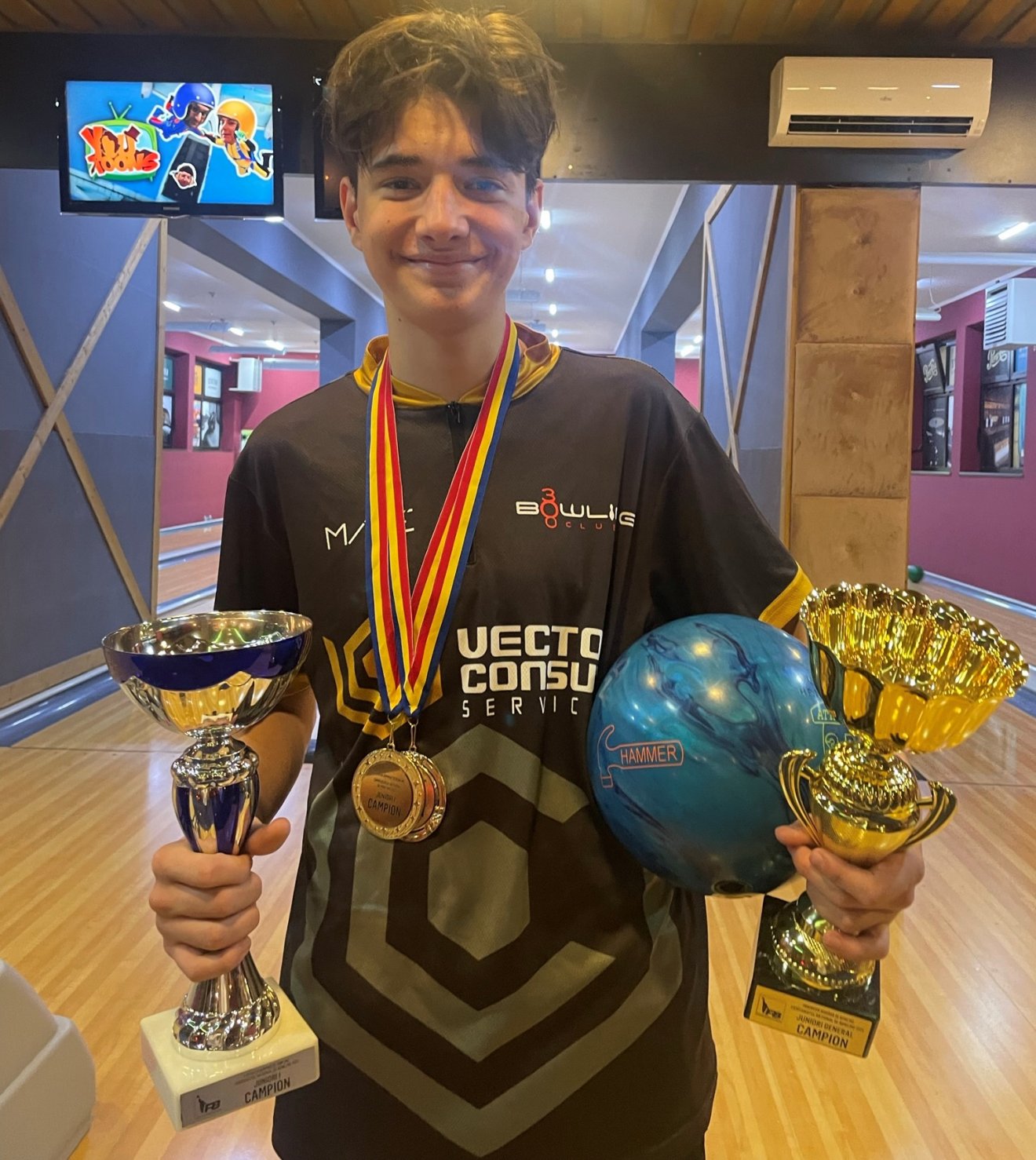 Balázs-Bécsi Máté, a romániai ifjúsági bowling-válogatott legjobbja. Korábbi felvétel •  Fotó: Balázs-Bécsi Zsolt