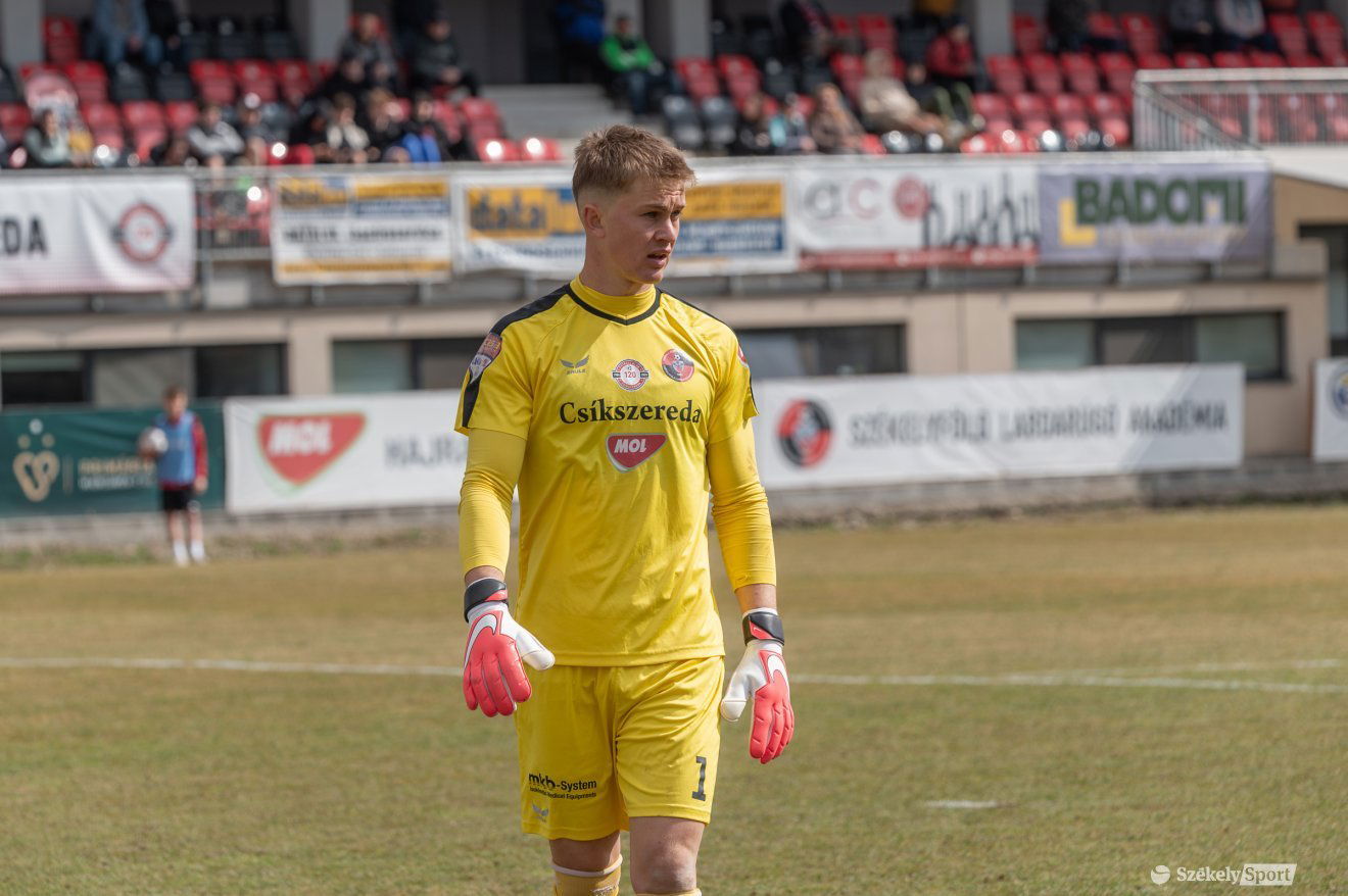 Karácsony Márk az FK Csíkszereda saját nevelésű kapusa &bullet;  Fotó: Pinti Attila