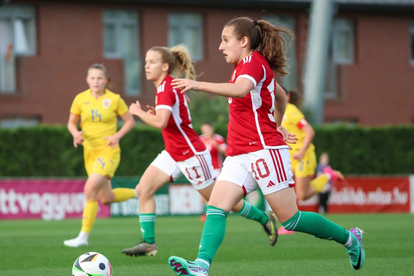 Sinka Napsugár (10-es mezzel) két gólt szerzett •  Fotó: M4Sport