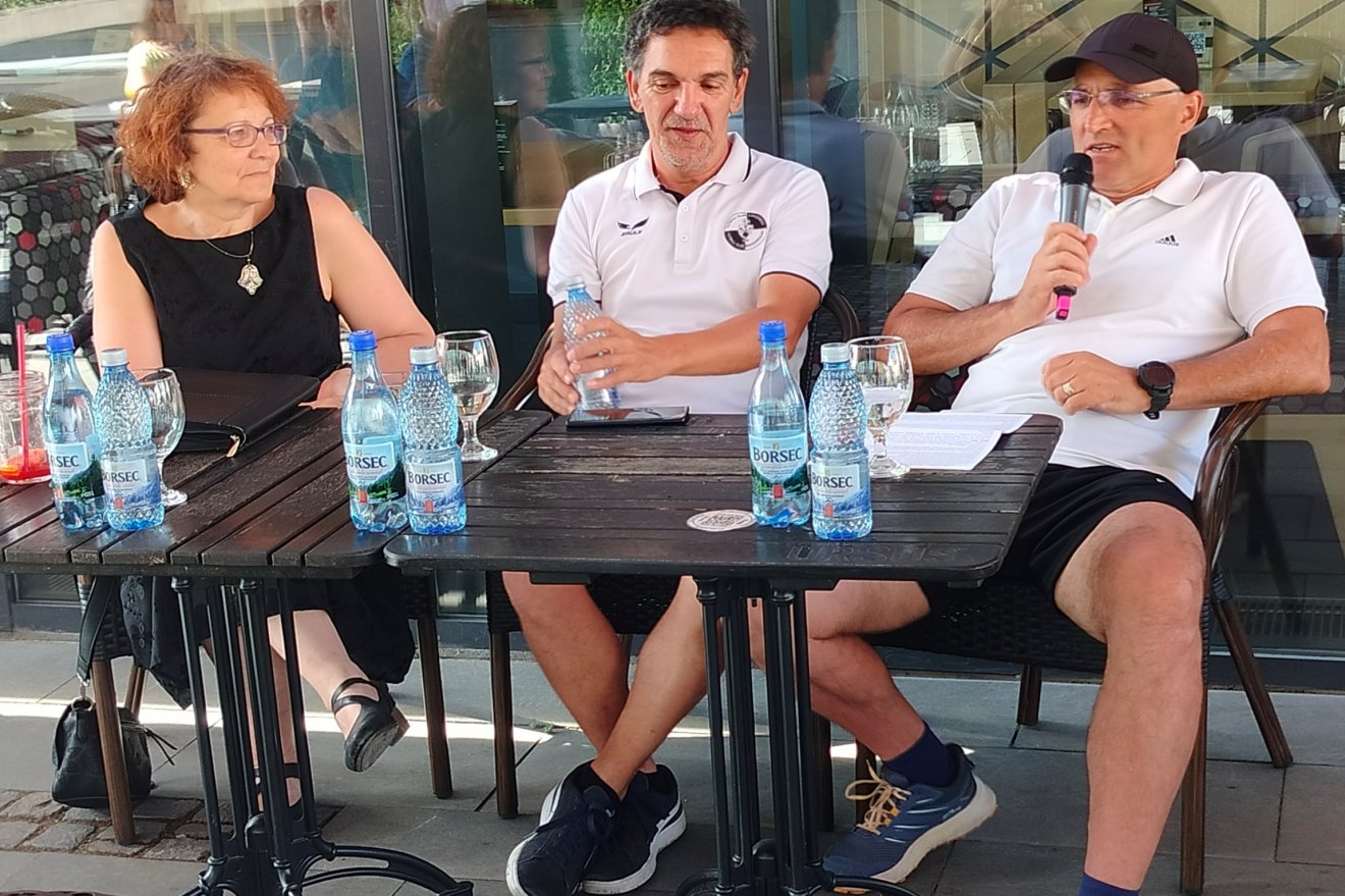 Balról jobbra: Daczó Katalin, Farkas Endre és Ráduly Róbert Kálmán •  Fotó: Dobos László