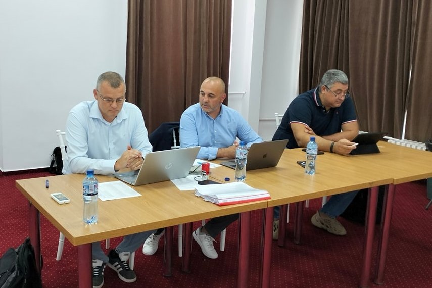 A romániai hokis szövetség vezetői. Balról jobbra: Benedek Árpád Csaba, Nagy Attila és Mihai Dedu •  Fotó: Román Jégkorong-szövetség (FRHG)