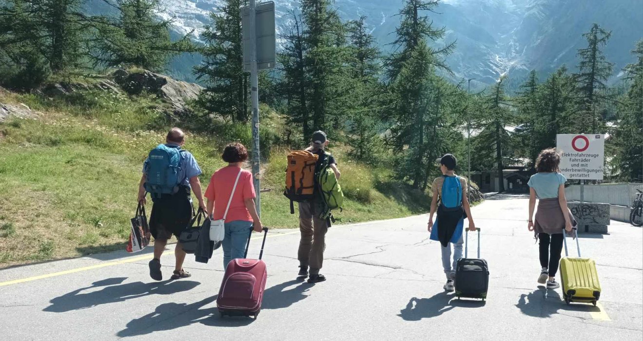 Saas Fee autómentes település •  Fotó: Dobos László