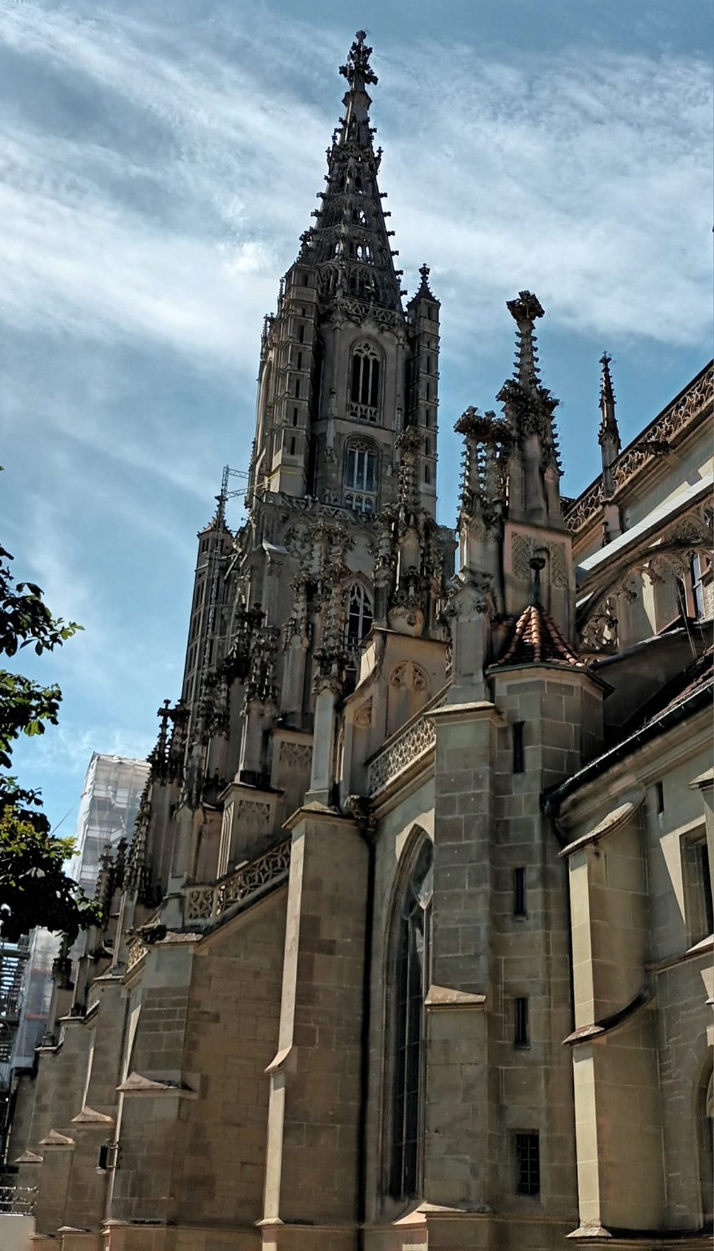 A Münster székesegyház száz méter magas tornya