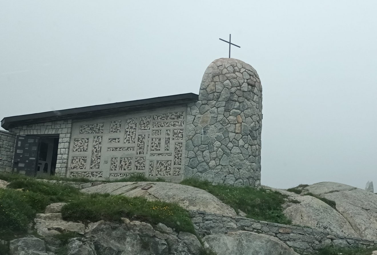 Kőtemplom a Grimsel-hágónál •  Fotó: Häfliger Zsuzsanna