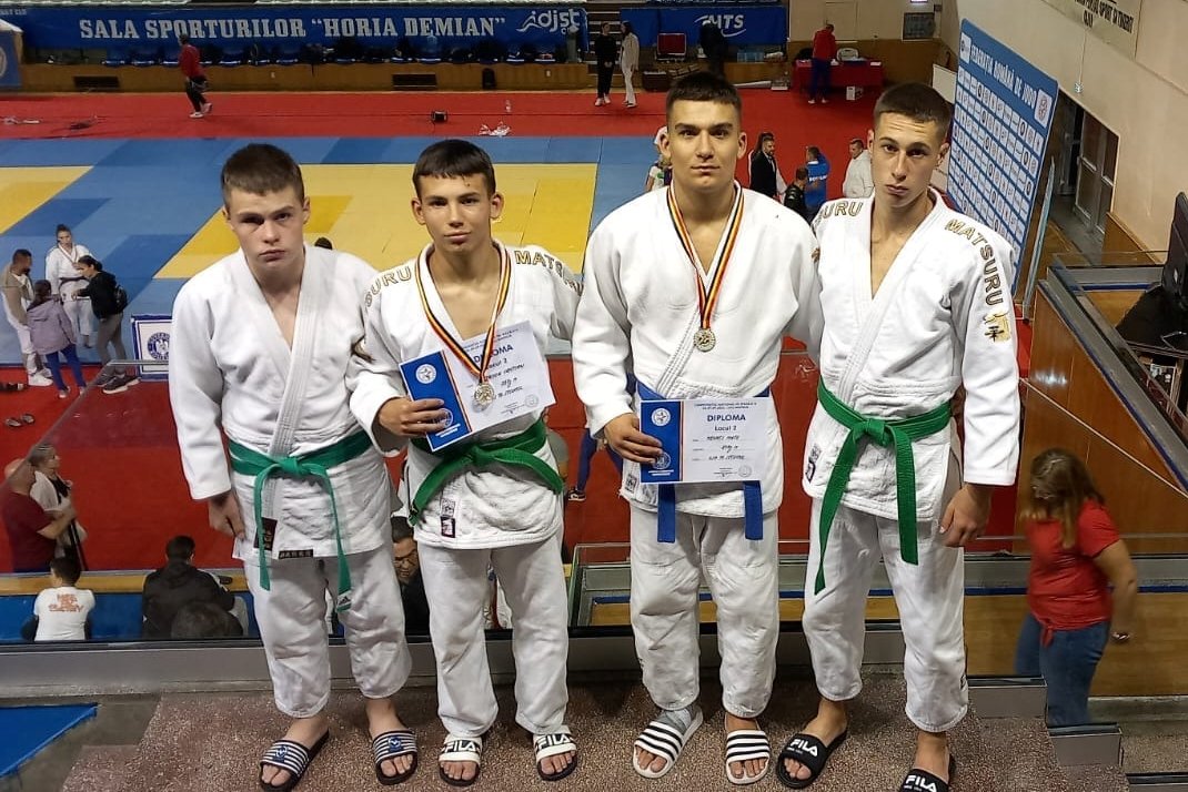 Háromszéki cselgáncsozók a kolozsvári sportcsarnokban •  Fotó: Veress László