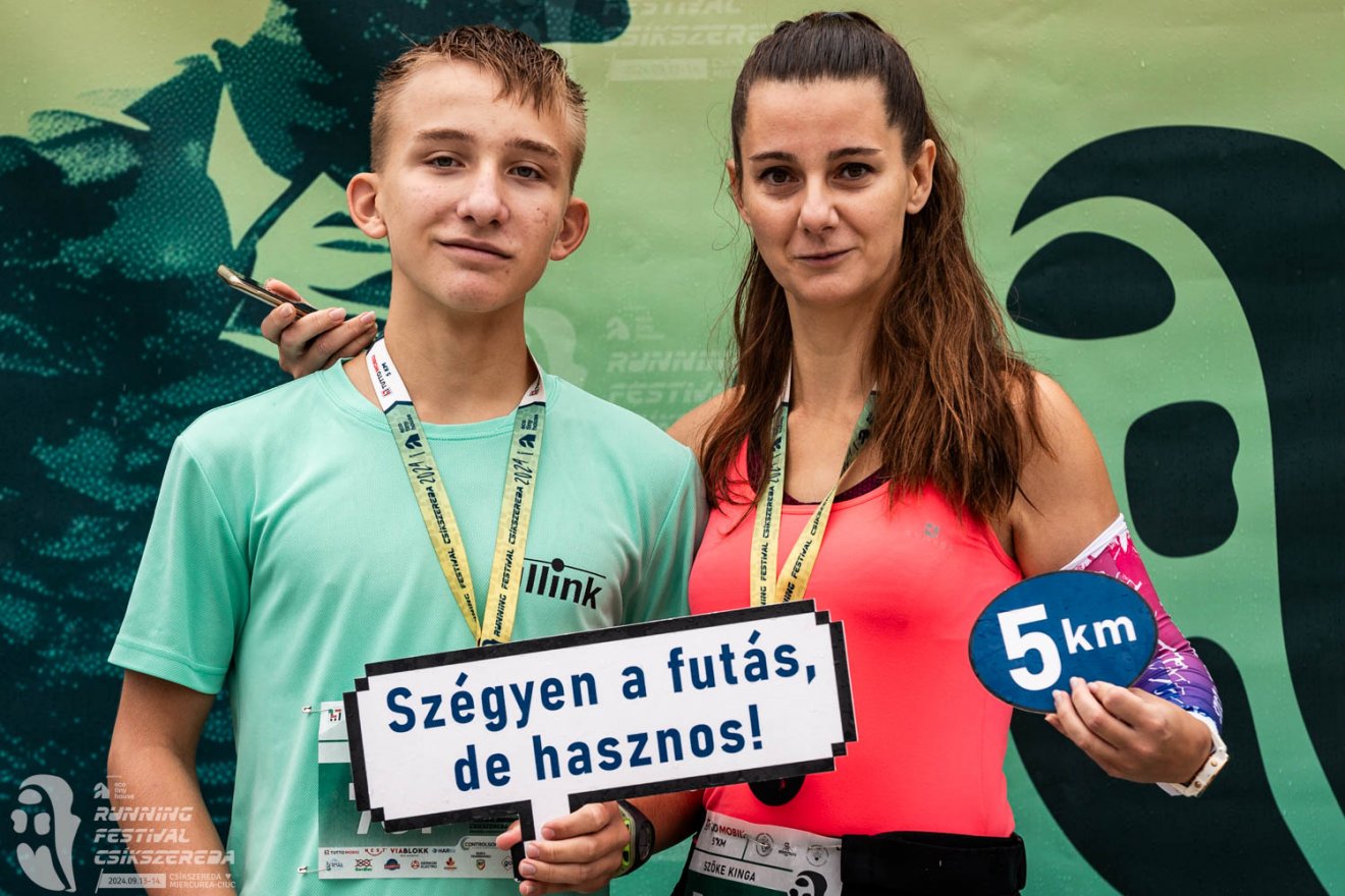 Ki ahogy tudta, népszerűsítette a futást •  Fotó: Halmágyi Zsolt