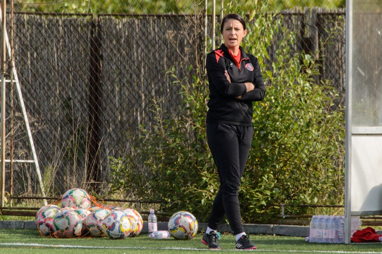 Berkeczi Emőke, az FK Csíkszereda U17-es lánycsapatának vezetőedzője •  Fotó: FK Csíkszereda