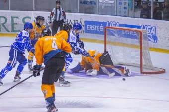 Egymillió lejt kap a megyei tanácstól a jégkorongcsapat
