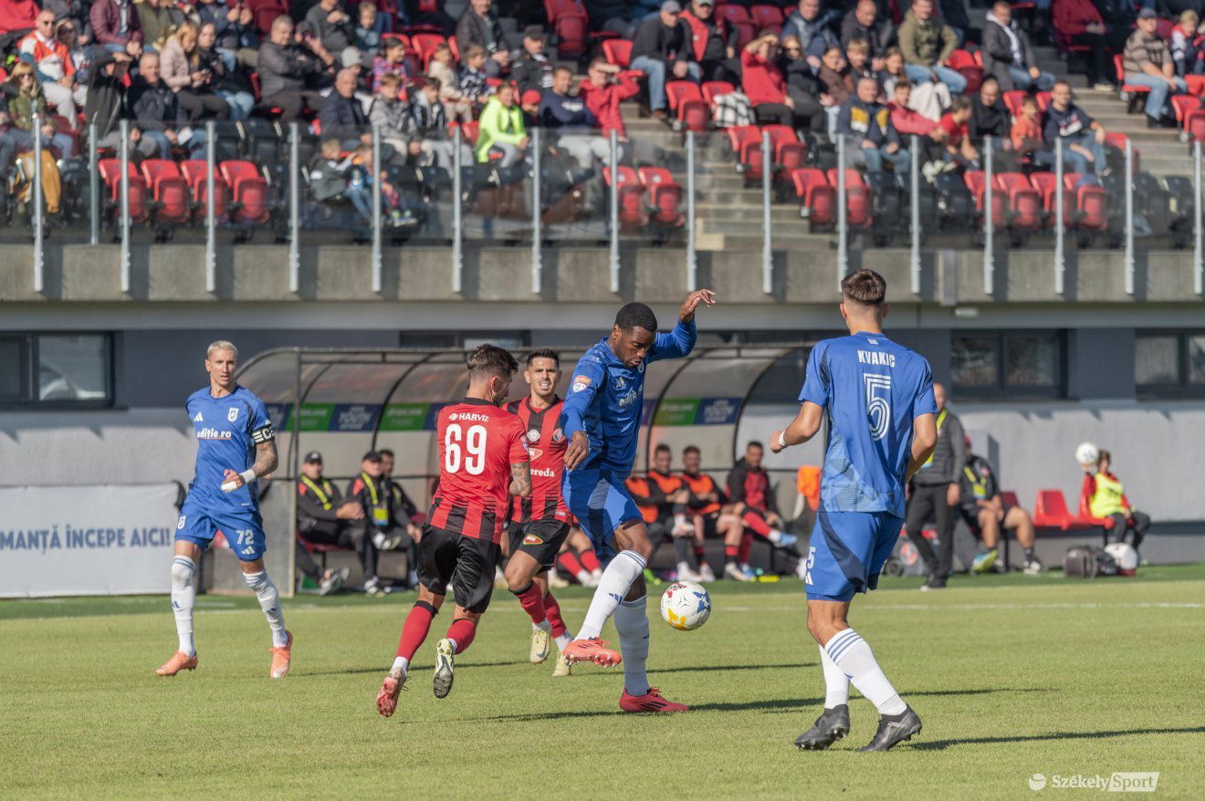 •  Fotó: Pinti Attila