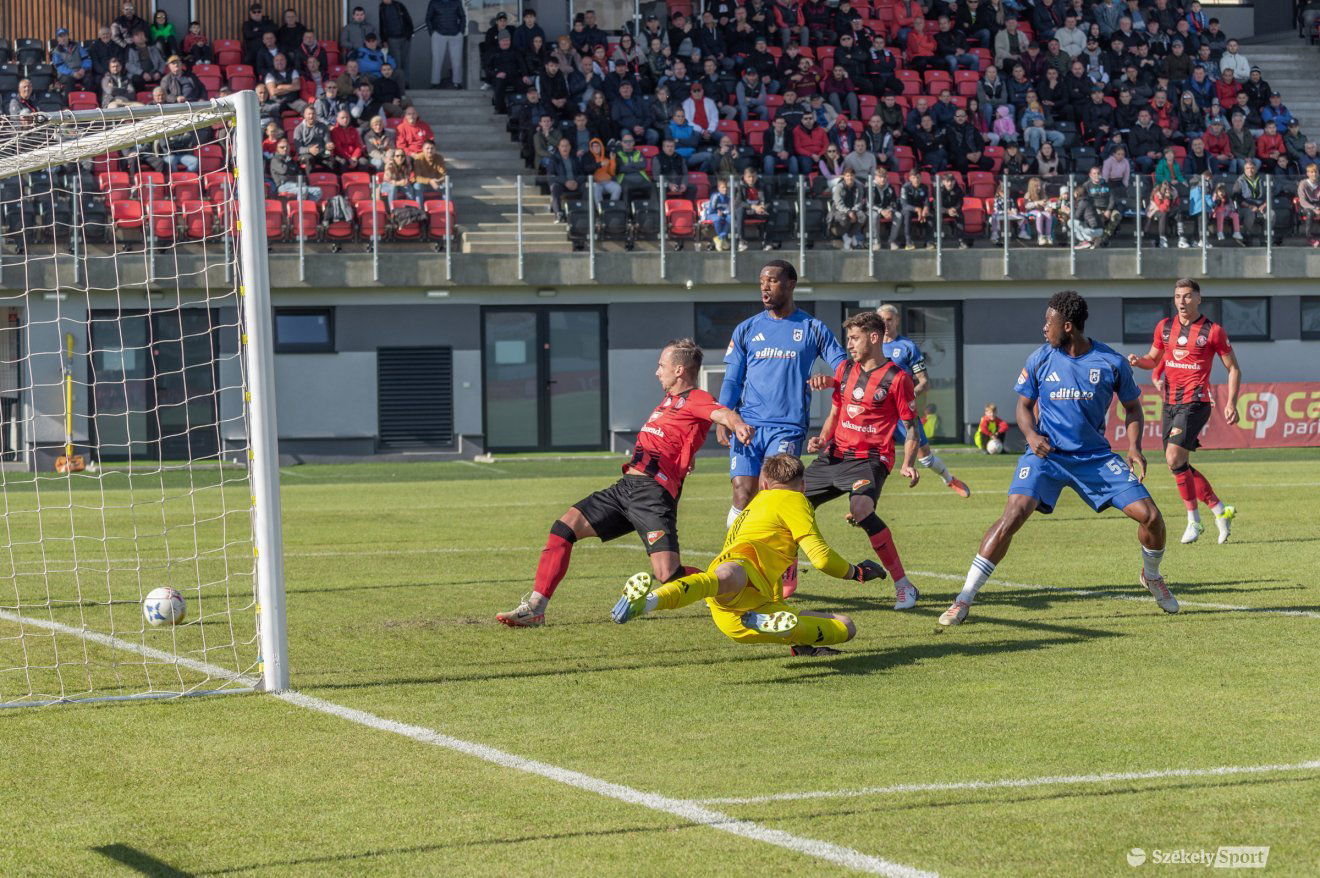 •  Fotó: Pinti Attila