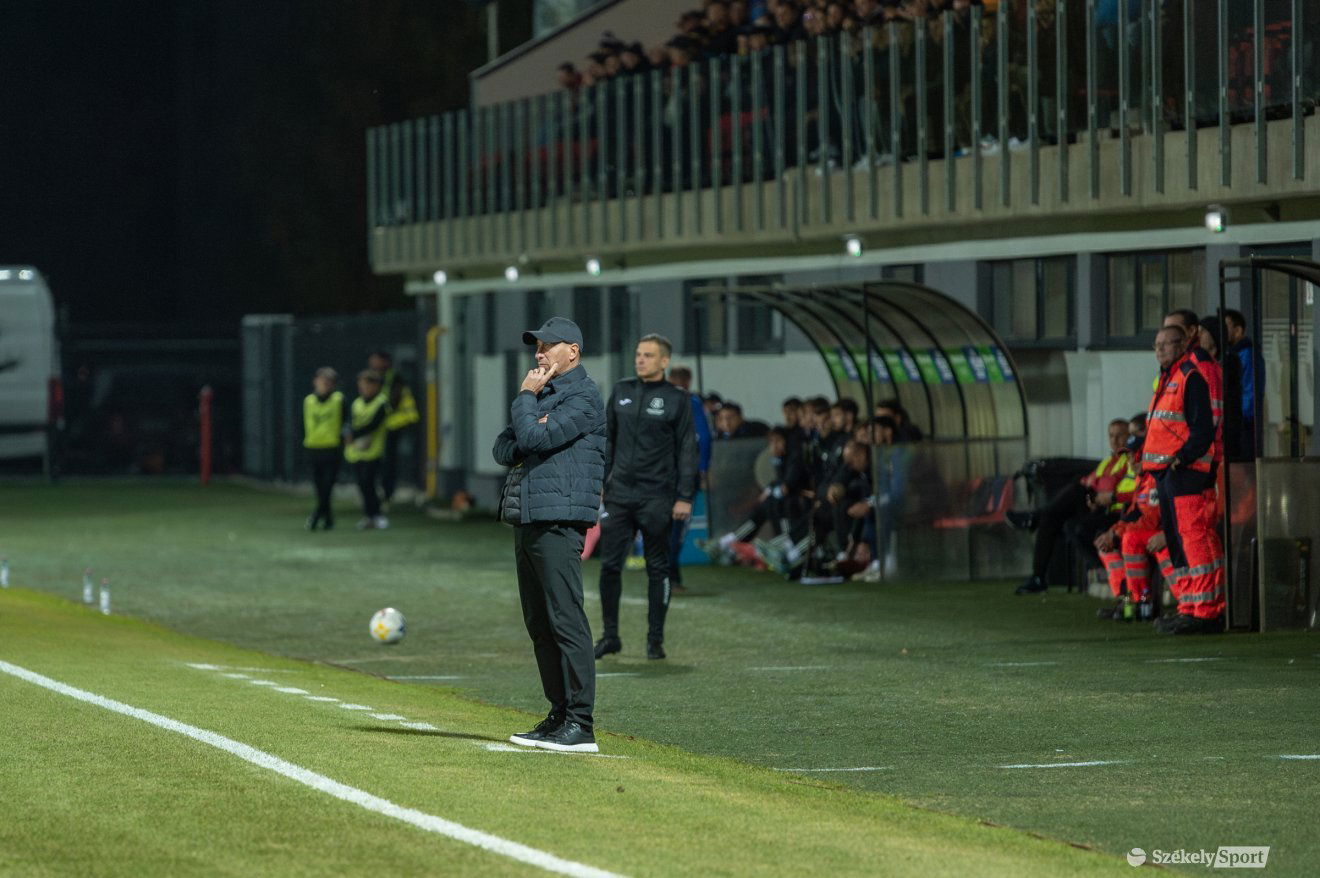 Ilyés Róbert, az FK Csíkszereda vezetőedzője •  Fotó: Pinti Attila