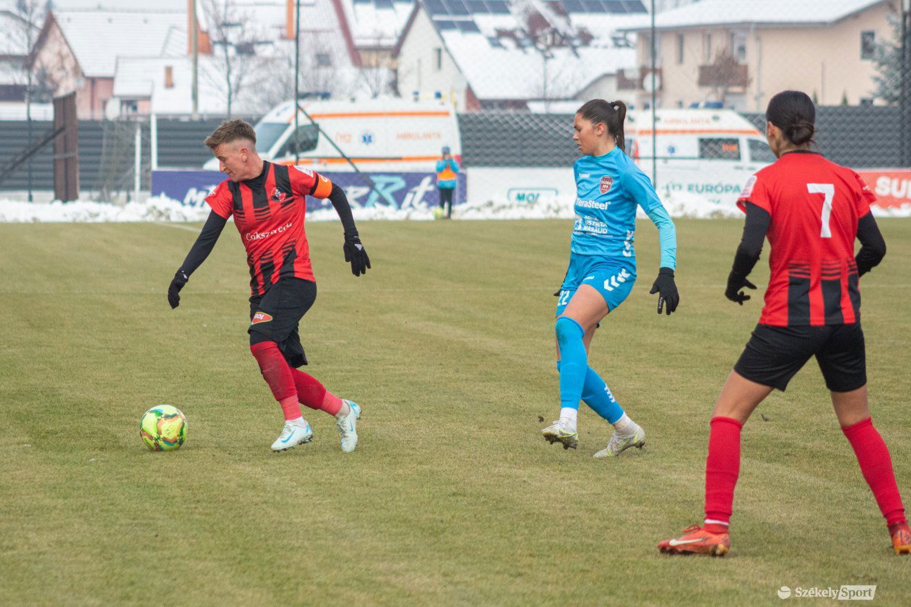 •  Fotó: Borbély Fanni