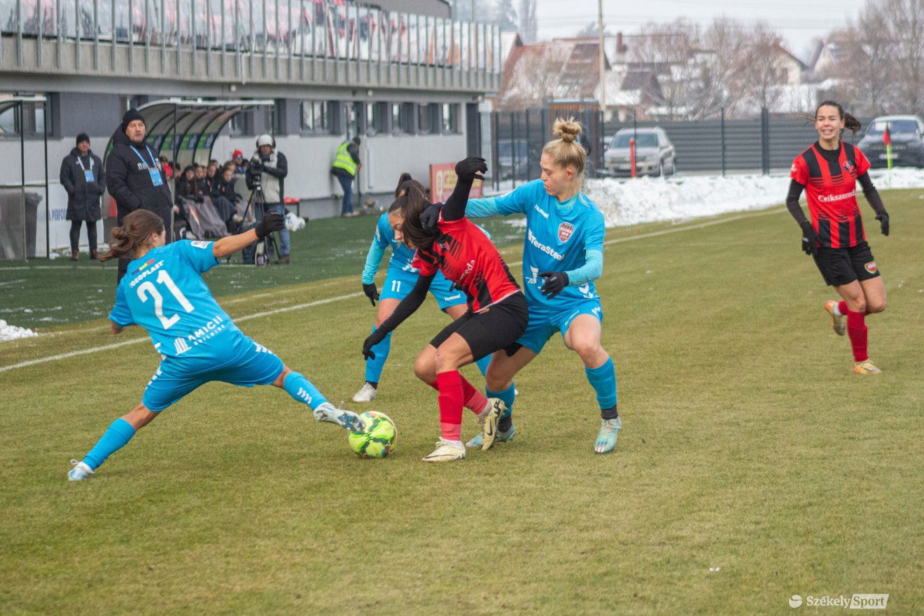 •  Fotó: Borbély Fanni